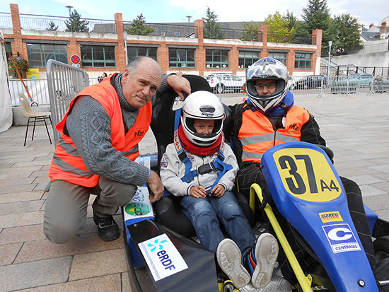 Bapteme de kart électrique bi-place pour les personnes handicapées