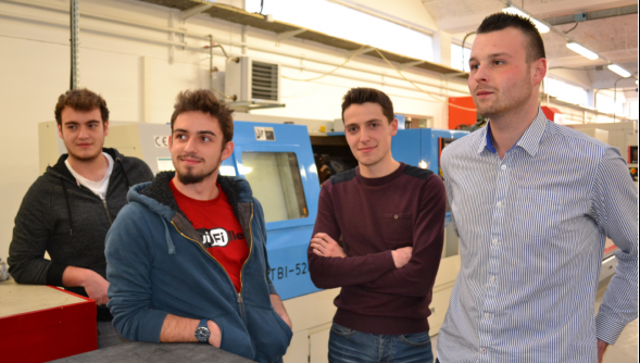 Les étudiants vont profiter d’un atelier de production de 1 000 m 2 et de nouvelles machines de fabrication .PHOTO « LA VOIX ».