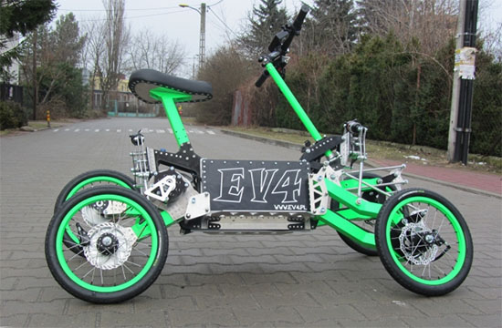 Le scooter électrique 4 roues EV4