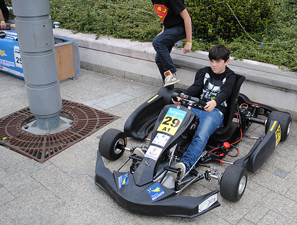 l'IUT GEII de Brest présente son kart électrique de compétition avec batterie Lithium