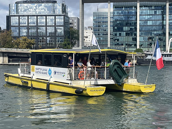 Le Félix de Azara à Melun - Une navette fluviale électrique et solaire !