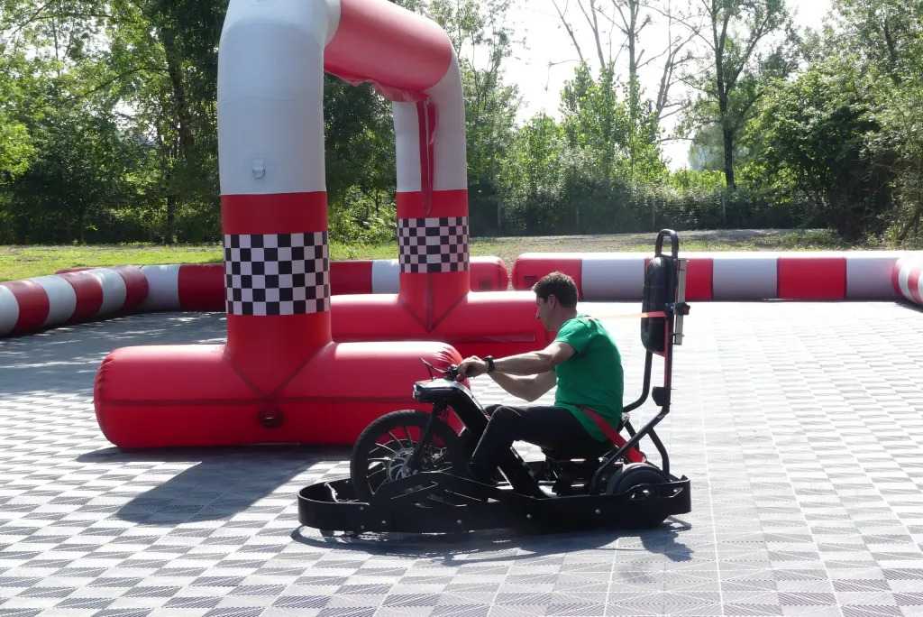 Inédit en Touraine - On peut faire du kart électrique sur un étang de 2 hectares à Montlouis !