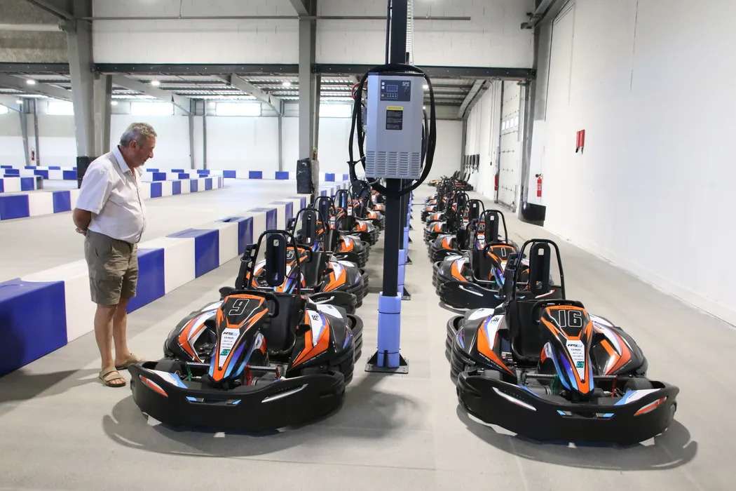 Un nouveau complexe de karting électrique indoor va bientôt ouvrir ses portes en Haute-Loire