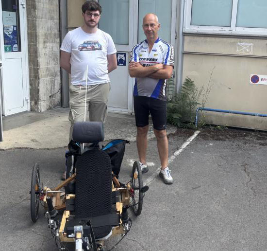Le tricycle a été construit principalement en bois : des étudiants de l’IUT de Cuffies construisent un véhicule basse consommation Le tricycle a été construit principalement en bois : des étudiants de l’IUT de Cuffies construisent un véhicule basse consommation